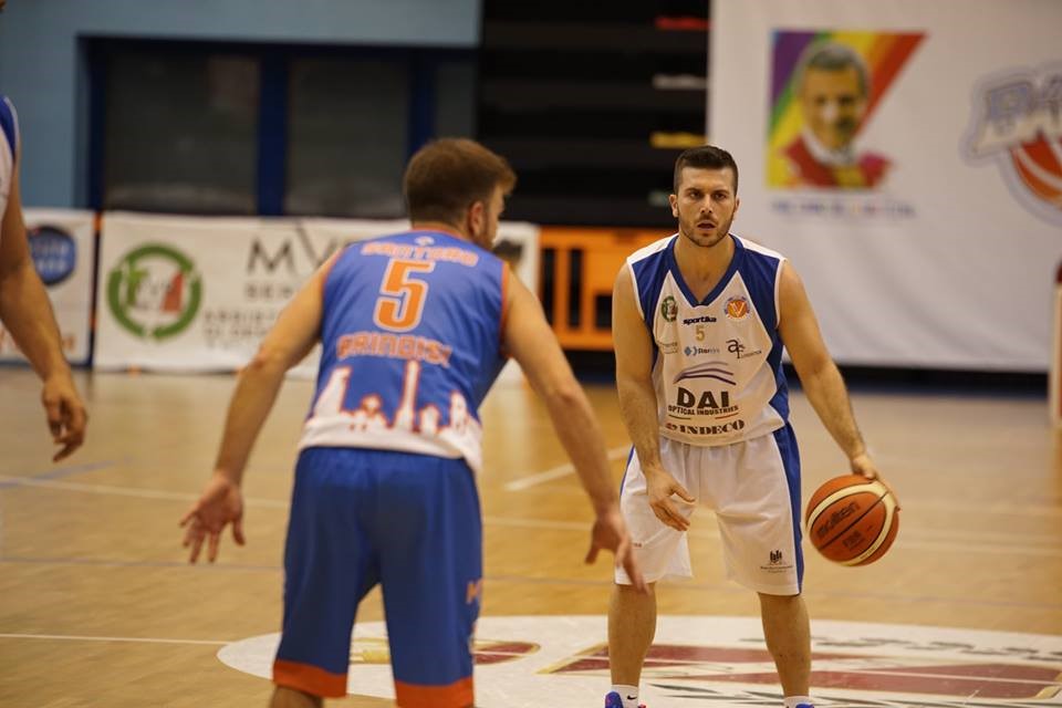 Quindici Molfetta Pallacanestro Derby Amaro Per La Virtus Molfetta